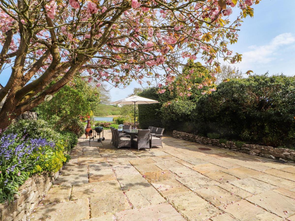 Clerk Beck Cottage Ulverston Exterior photo